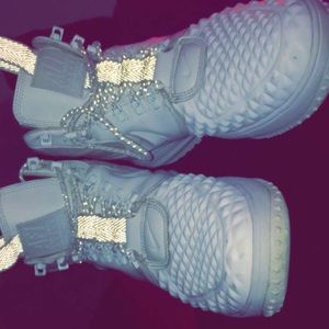 Meet your Posher, Harleann